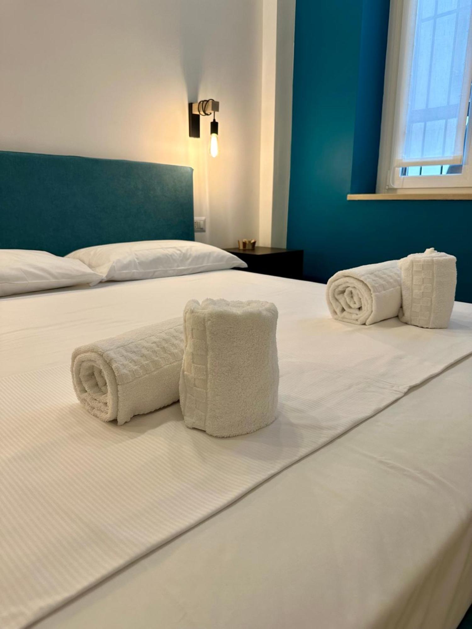 Lr Deluxe Apartments - Porta Venezia - Bilocale Con Giardino Privato Milano Ngoại thất bức ảnh