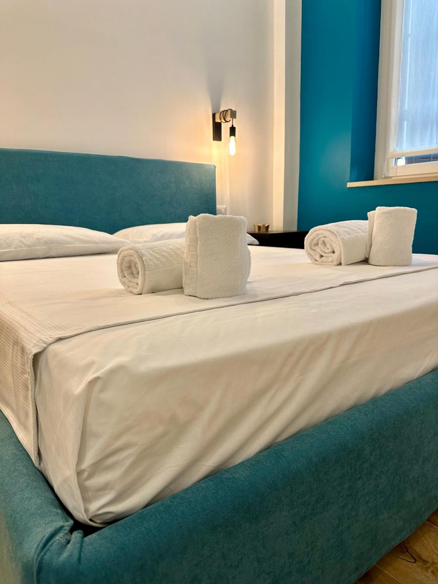 Lr Deluxe Apartments - Porta Venezia - Bilocale Con Giardino Privato Milano Ngoại thất bức ảnh