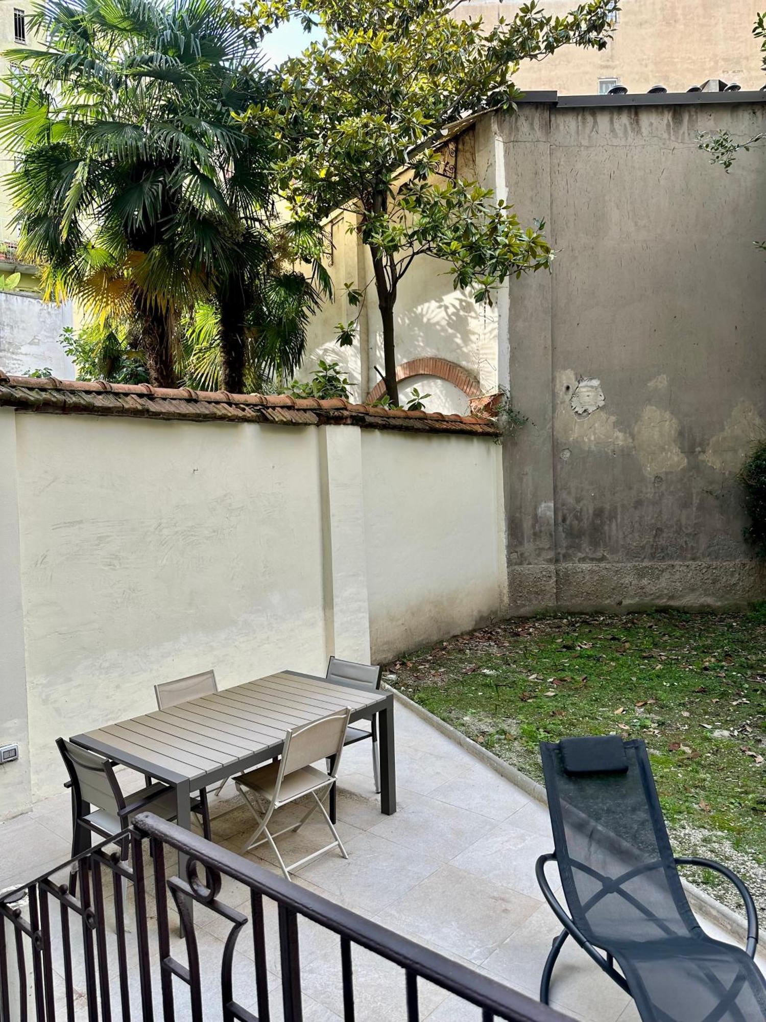 Lr Deluxe Apartments - Porta Venezia - Bilocale Con Giardino Privato Milano Ngoại thất bức ảnh